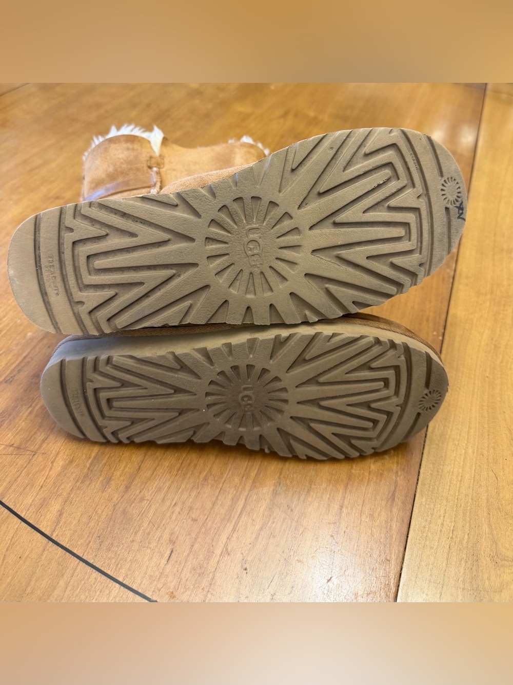UGG Chestnut Suede Short Boots | 10 | Winter Cabincore Gorpcore Cozy Style - Picture 7 of 9